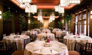 ロイヤルボールルーム(1/3)