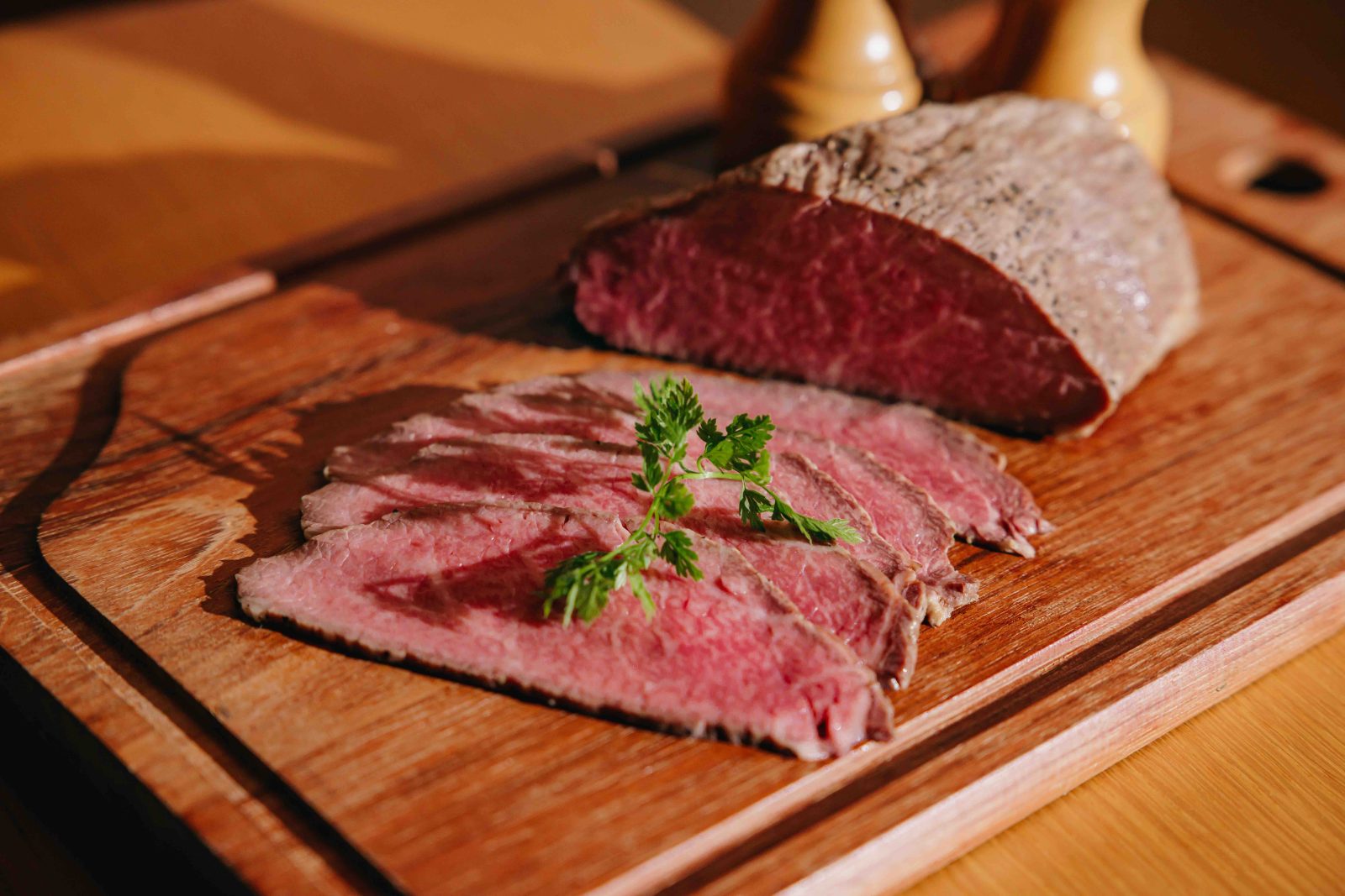 【数量限定テイクアウト】Premium A5 THE WAGYU ROAST BEEF 300g [黒毛和牛5等級モモ肉ローストビーフ]